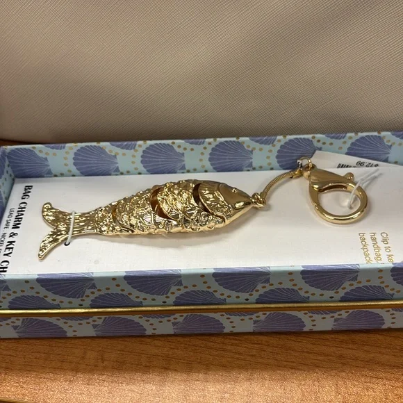 Piper K Fish MOVABLE GOLDEN Bag Charm & Key Chain BNIB - Picture 4 of 5